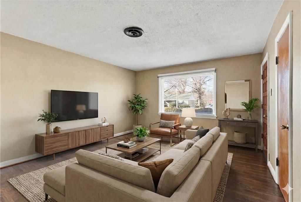 2319 S Cedar Avenue — photo 4