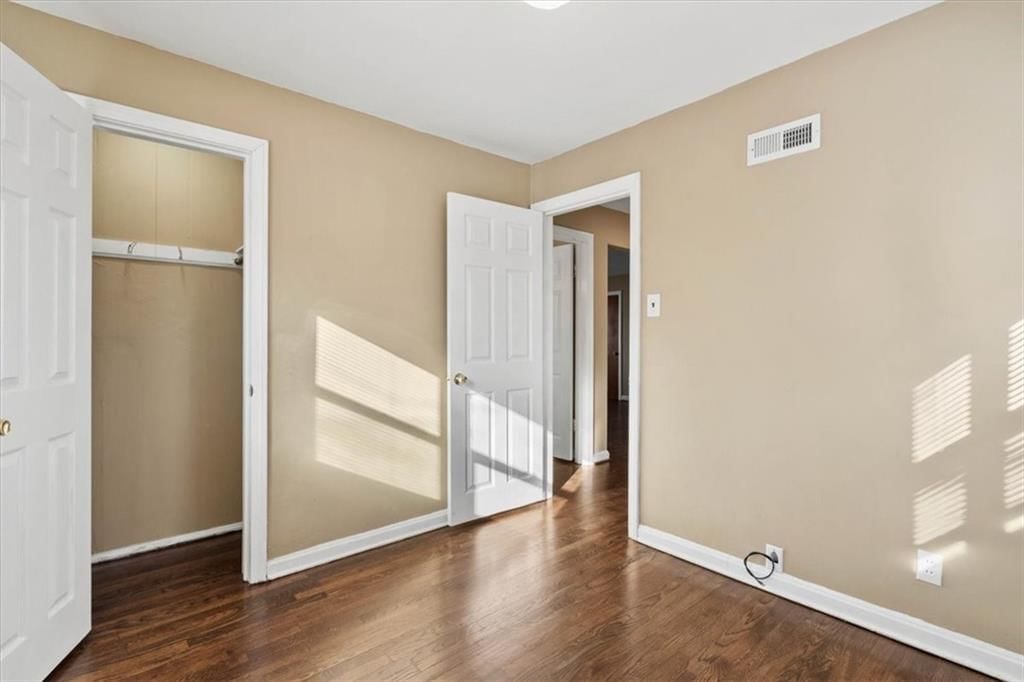 2319 S Cedar Avenue — photo 15