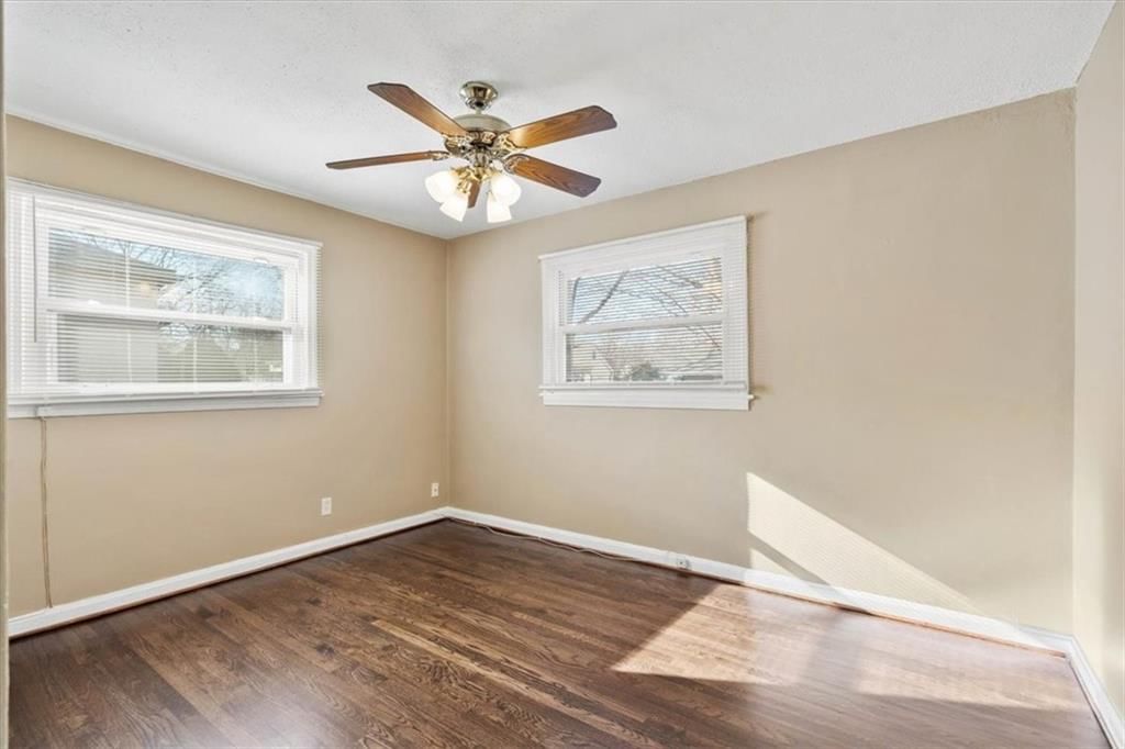 2319 S Cedar Avenue — photo 17