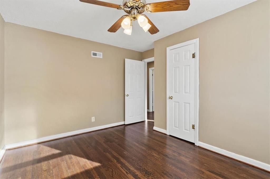 2319 S Cedar Avenue — photo 18
