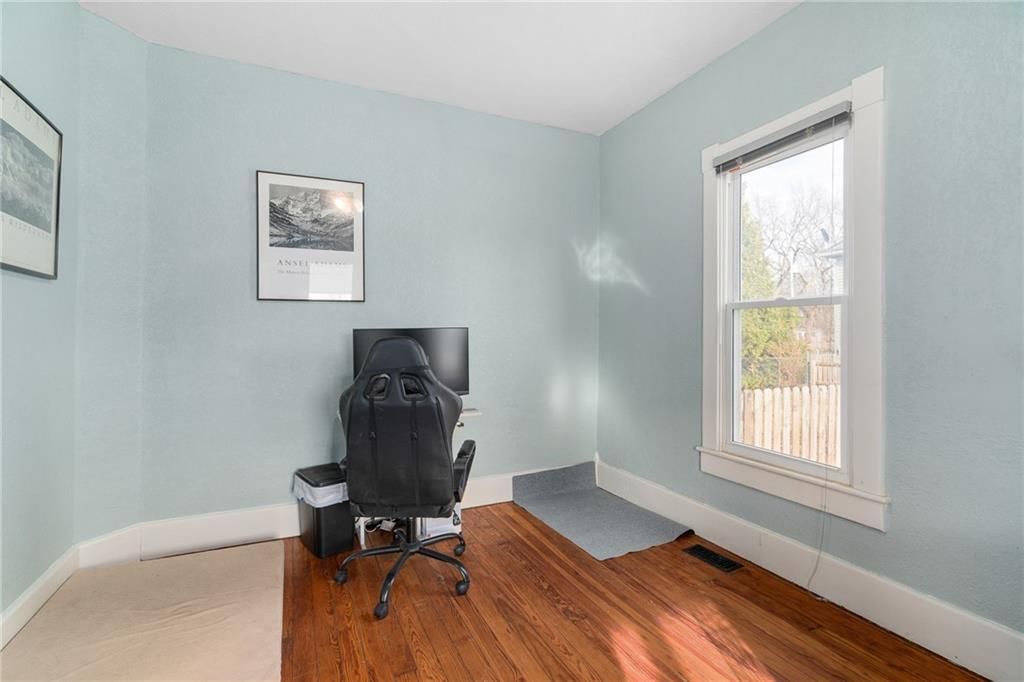 202 Tower Street — photo 16
