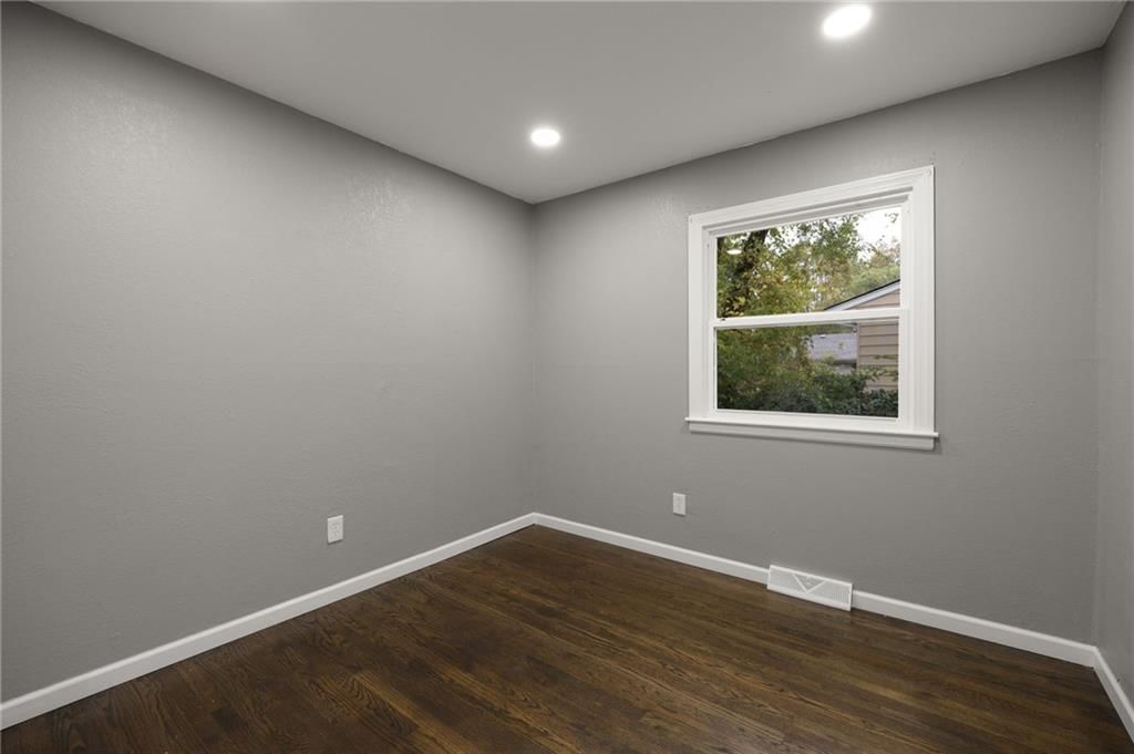 7700 E 48th Terrace — photo 17
