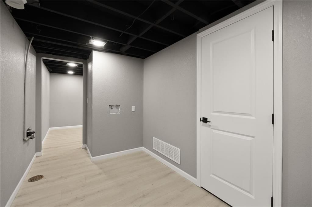 7700 E 48th Terrace — photo 33