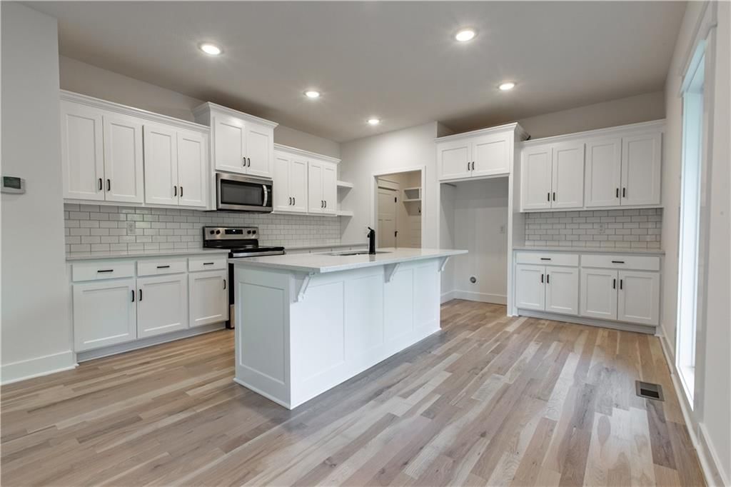 7360 NW Clore Drive — photo 2