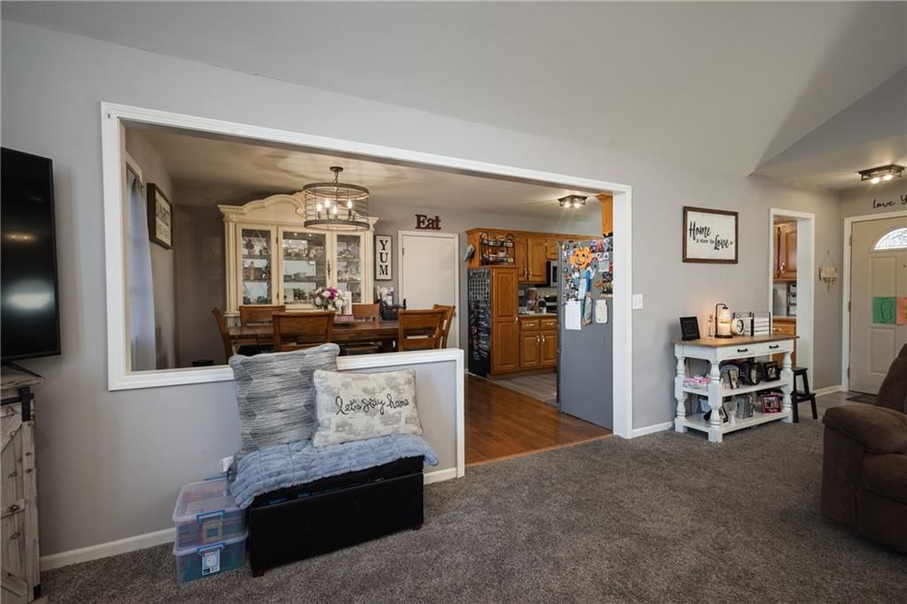 704 Oakwood Street — photo 8