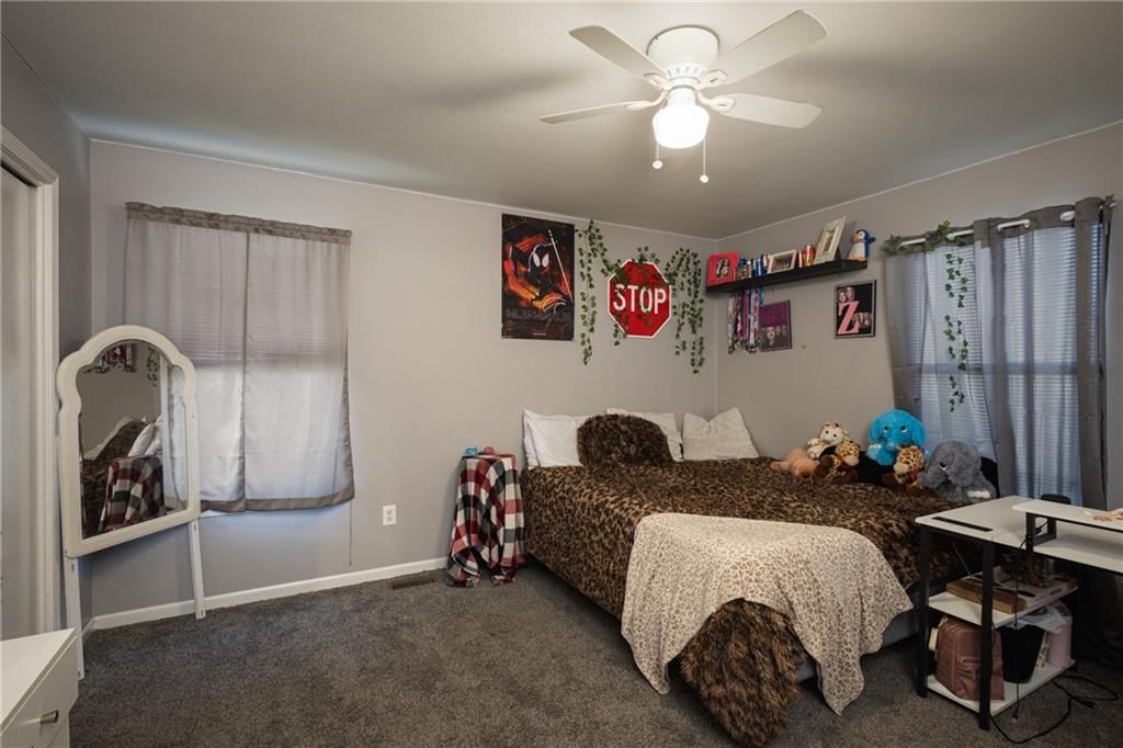 704 Oakwood Street — photo 16