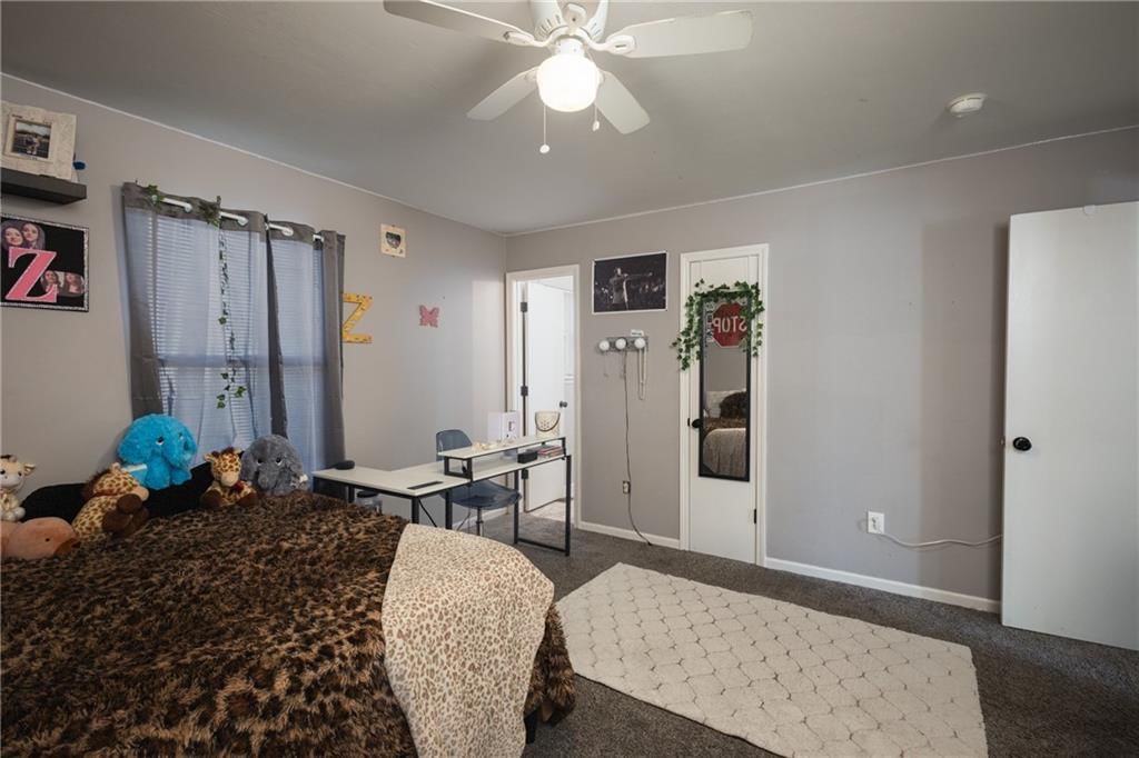 704 Oakwood Street — photo 17