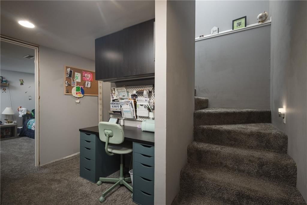 704 Oakwood Street — photo 23
