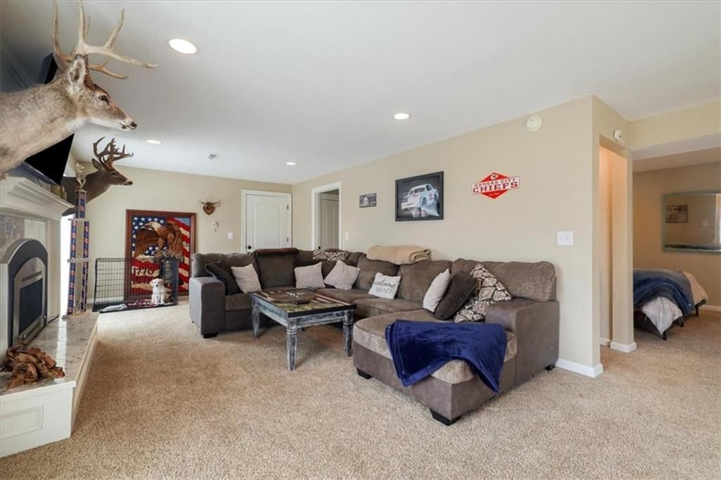 18123 Crestview Circle — photo 8