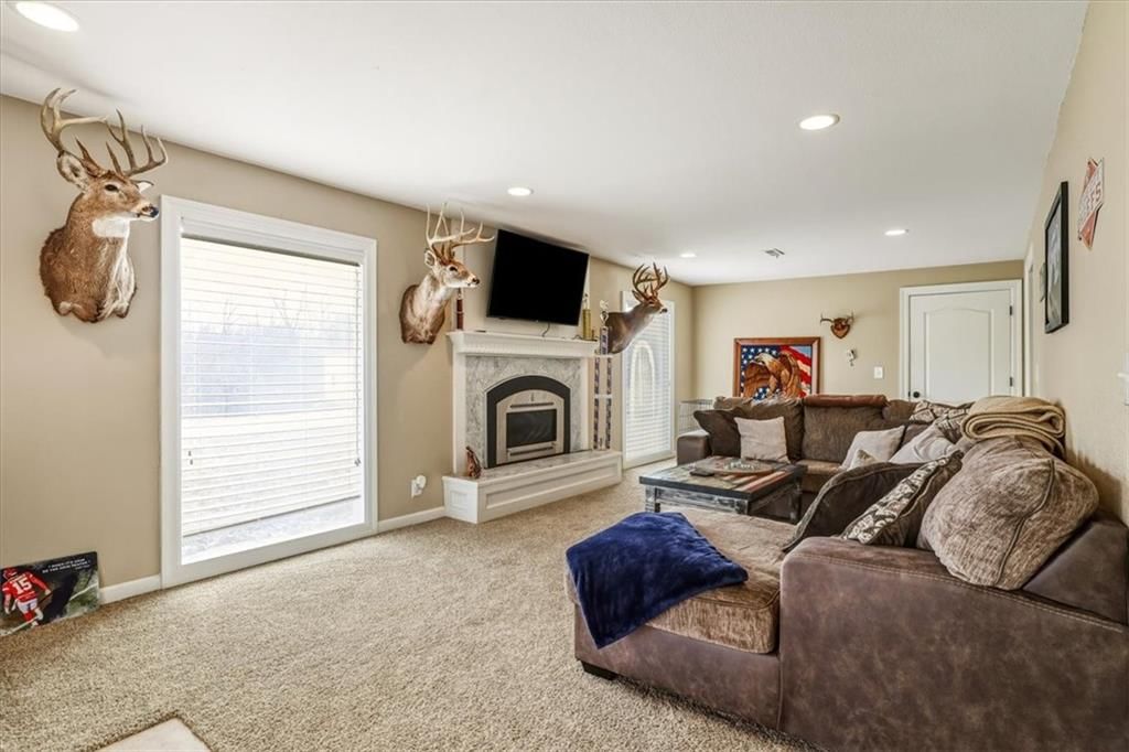 18123 Crestview Circle — photo 9