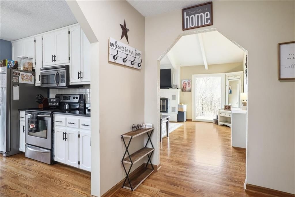 18123 Crestview Circle — photo 14
