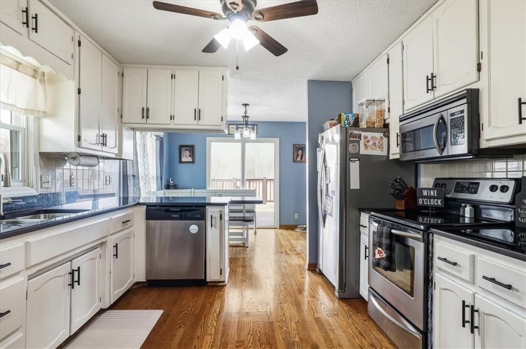 18123 Crestview Circle — photo 15