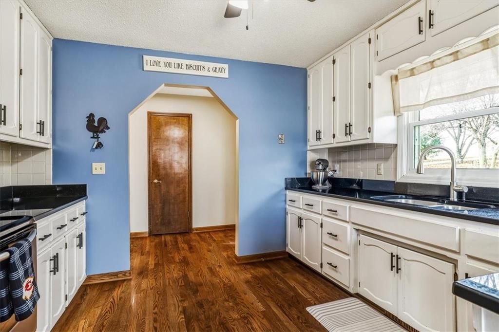 18123 Crestview Circle — photo 17