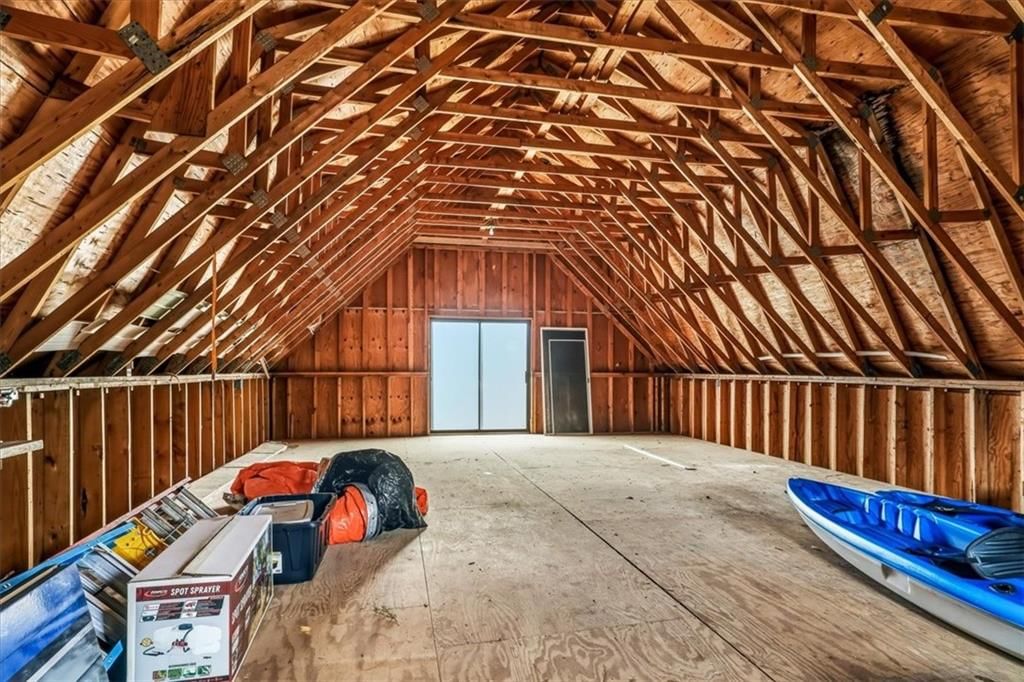 18123 Crestview Circle — photo 32