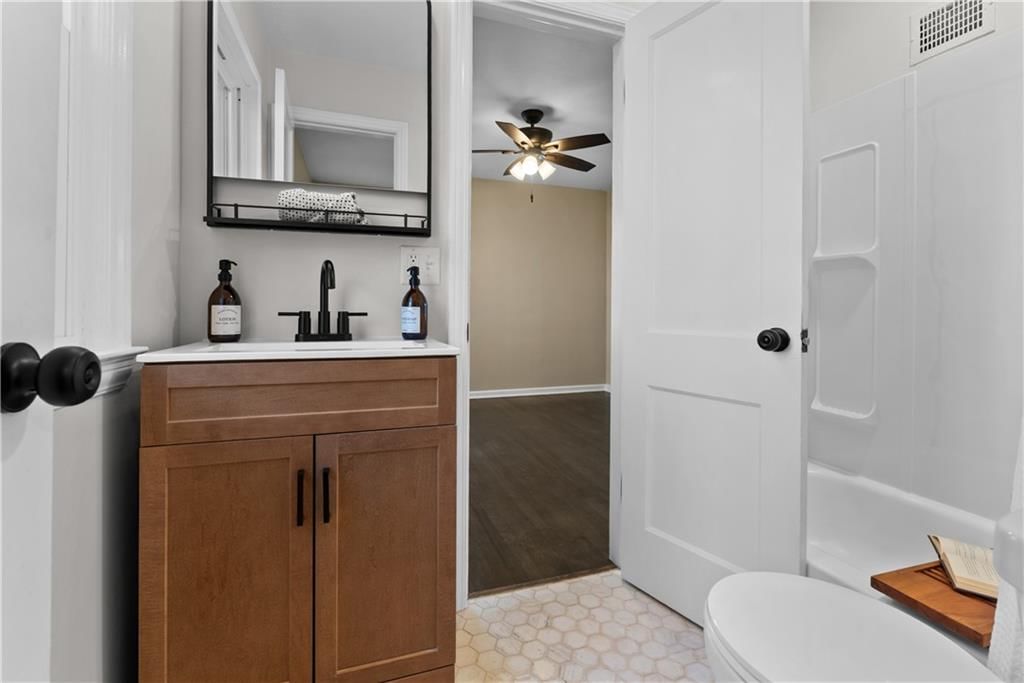 9804 E 68th Street — photo 17