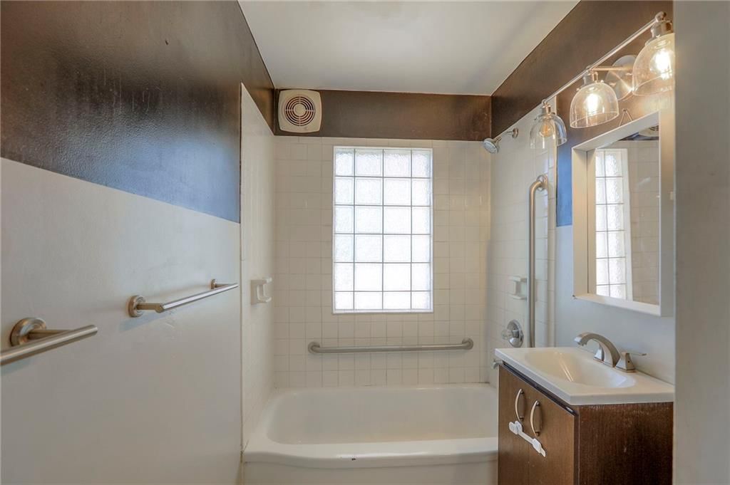 2801 S 8TH Terrace — photo 13