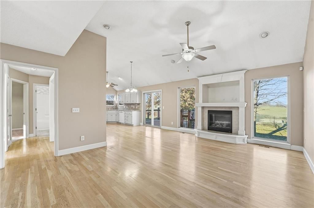 1200 W 10th Street — photo 2