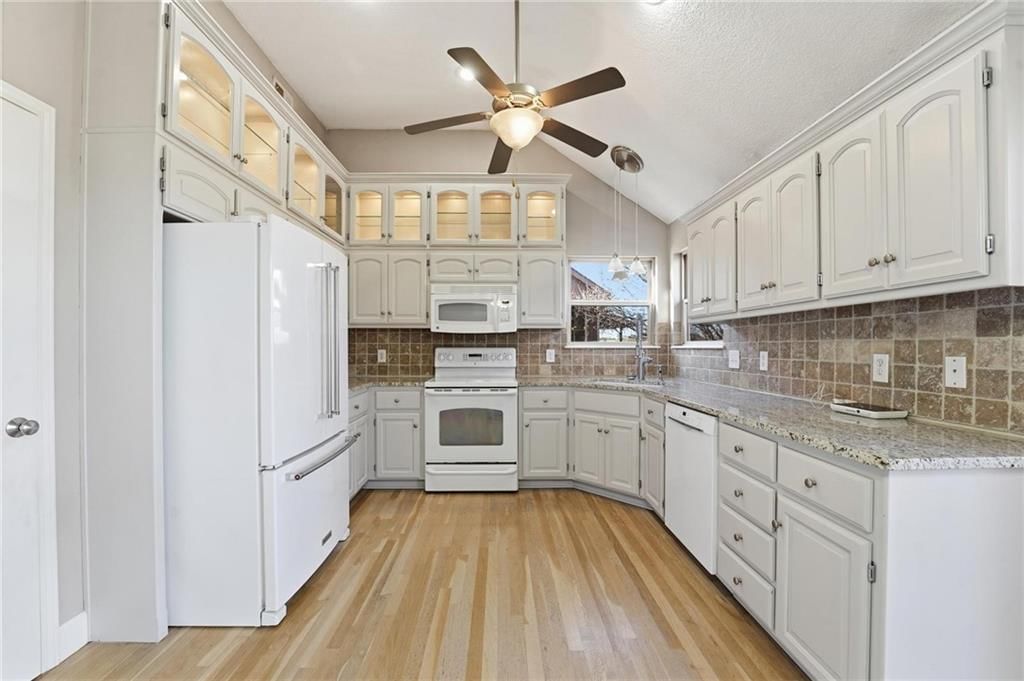 1200 W 10th Street — photo 10