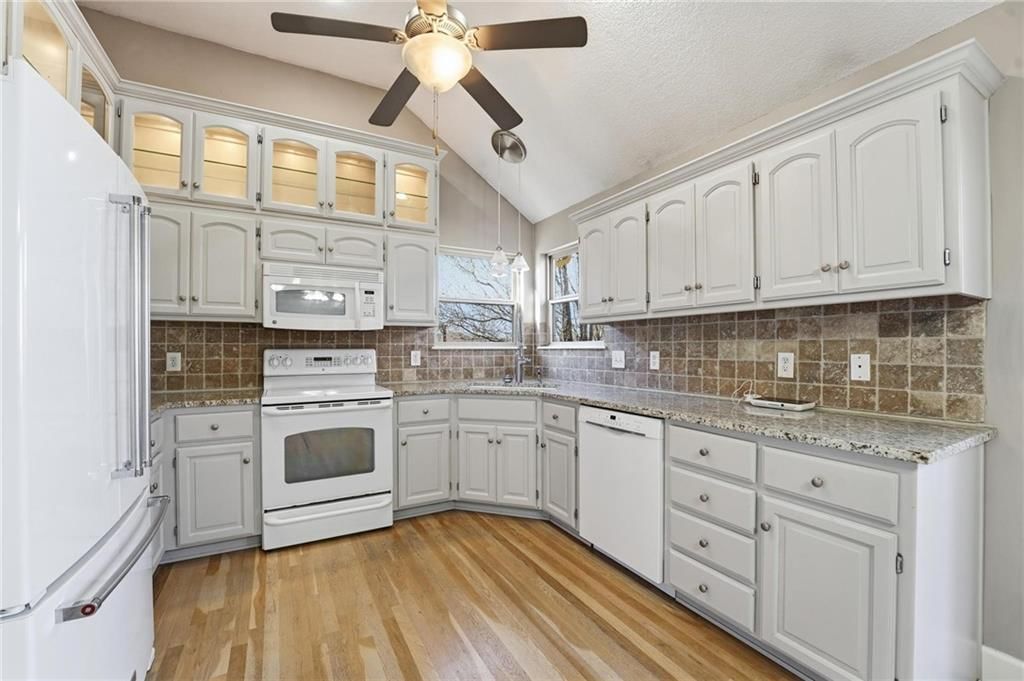 1200 W 10th Street — photo 11