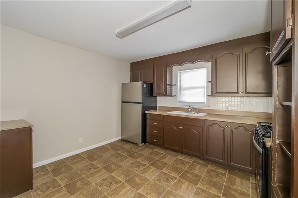 5715 Lathrop Avenue — photo 5