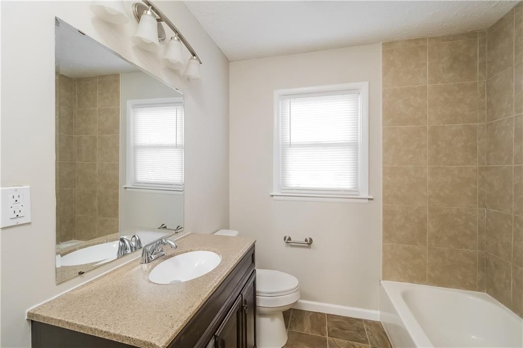 5715 Lathrop Avenue — photo 10