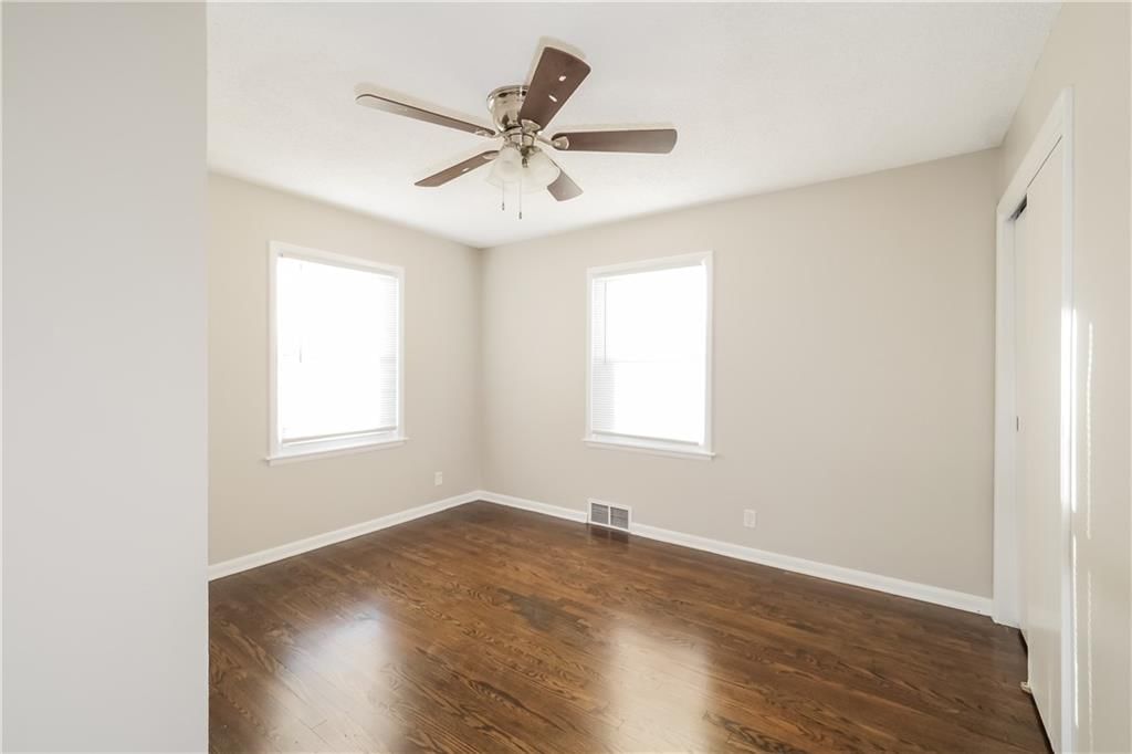 5715 Lathrop Avenue — photo 12