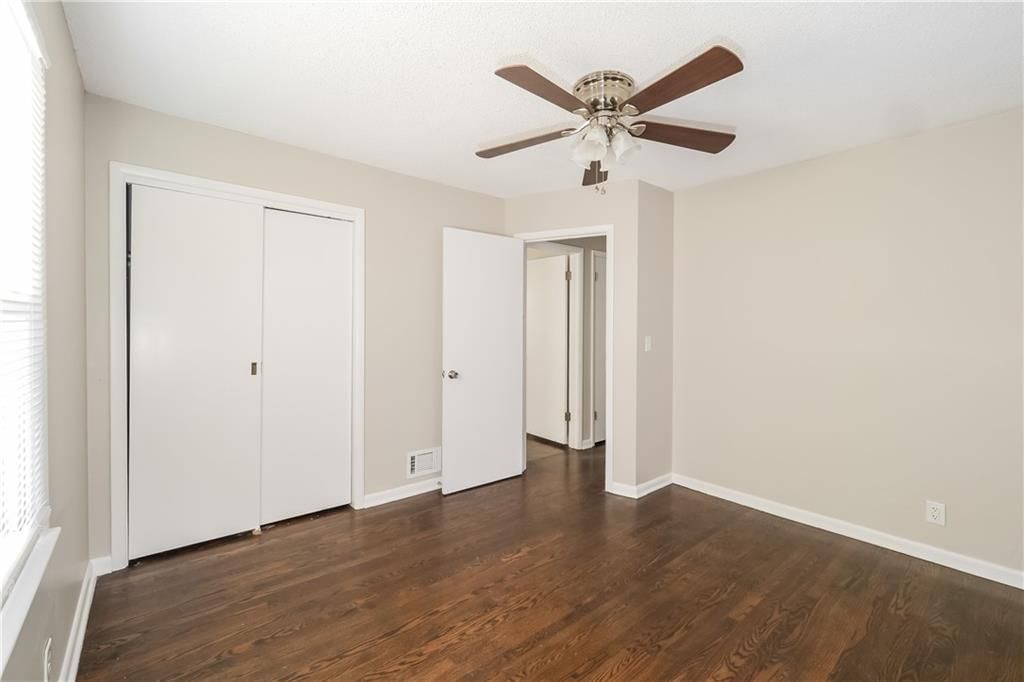 5715 Lathrop Avenue — photo 14