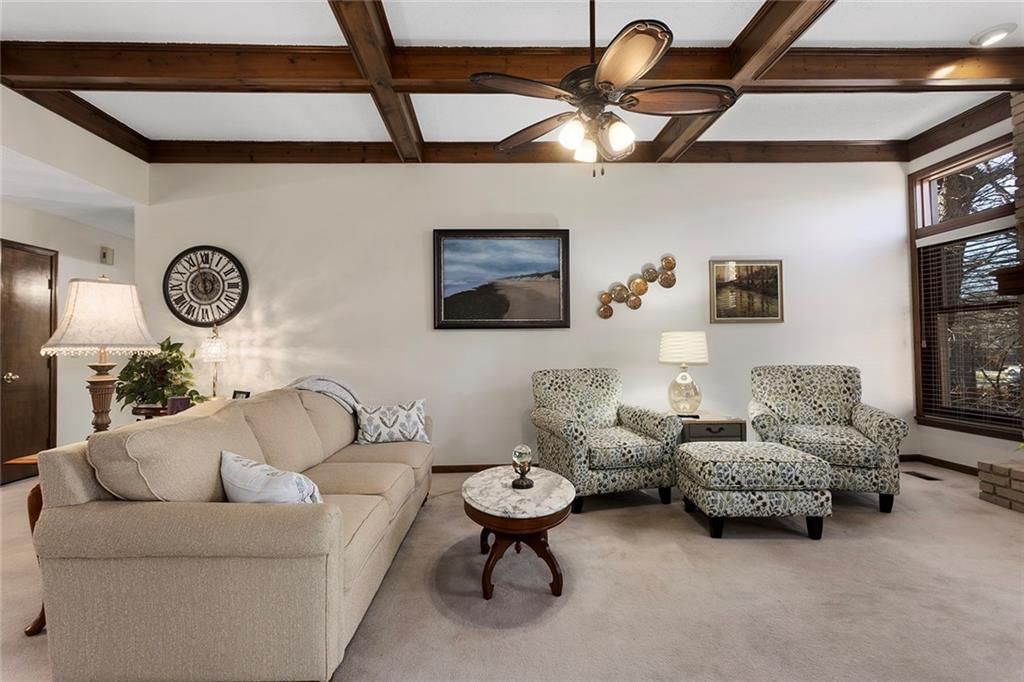 7806 N WOODLAND Avenue — photo 3
