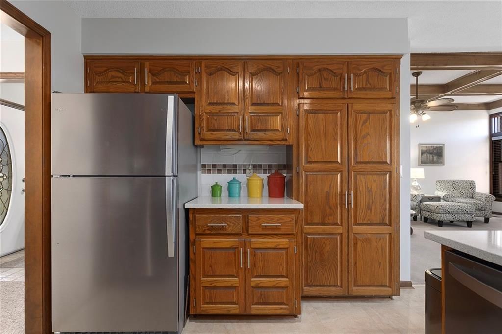 7806 N WOODLAND Avenue — photo 11