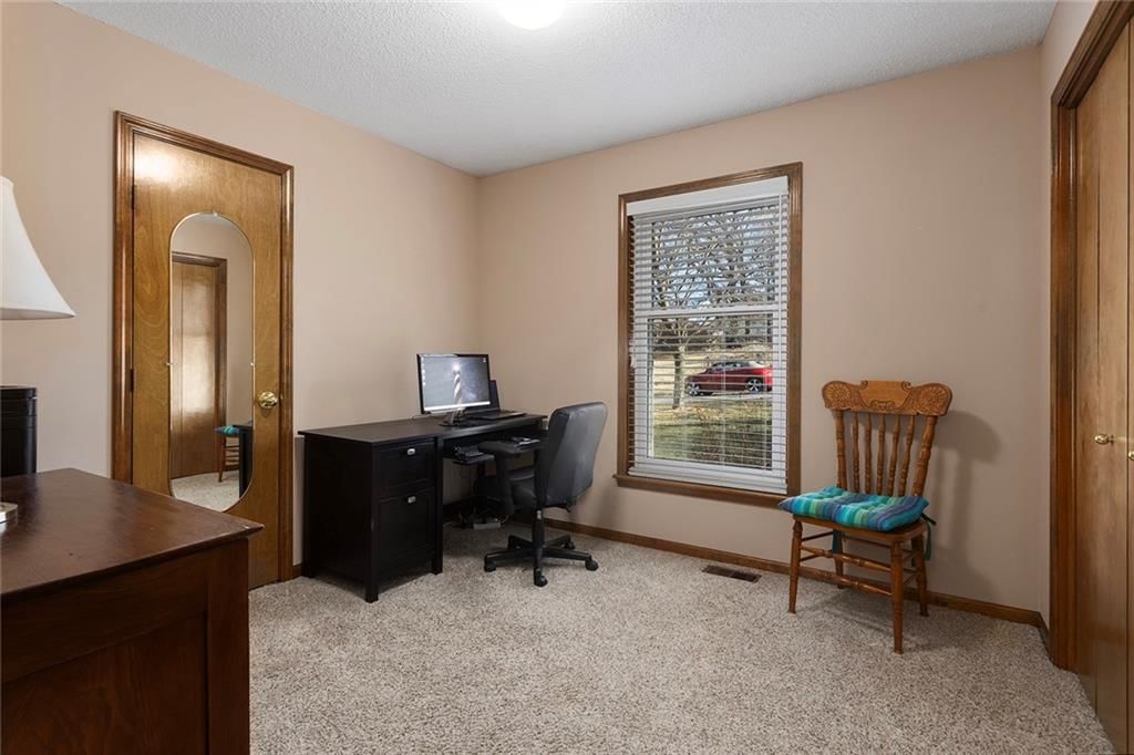 7806 N WOODLAND Avenue — photo 14