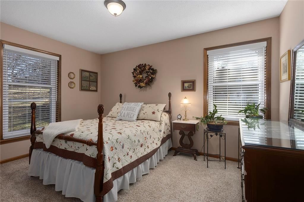7806 N WOODLAND Avenue — photo 15