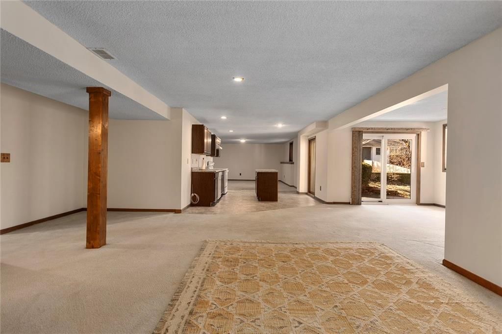7806 N WOODLAND Avenue — photo 23