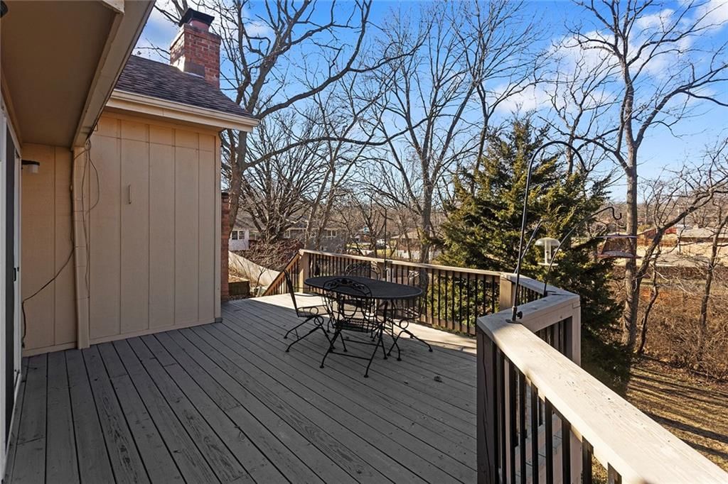 7806 N WOODLAND Avenue — photo 30