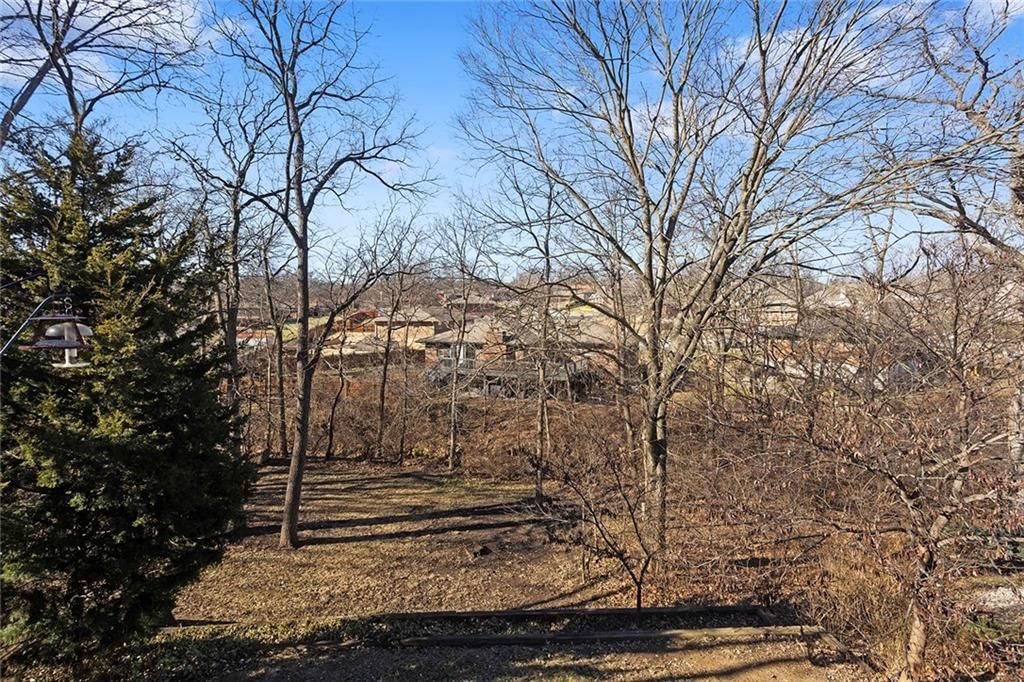 7806 N WOODLAND Avenue — photo 31