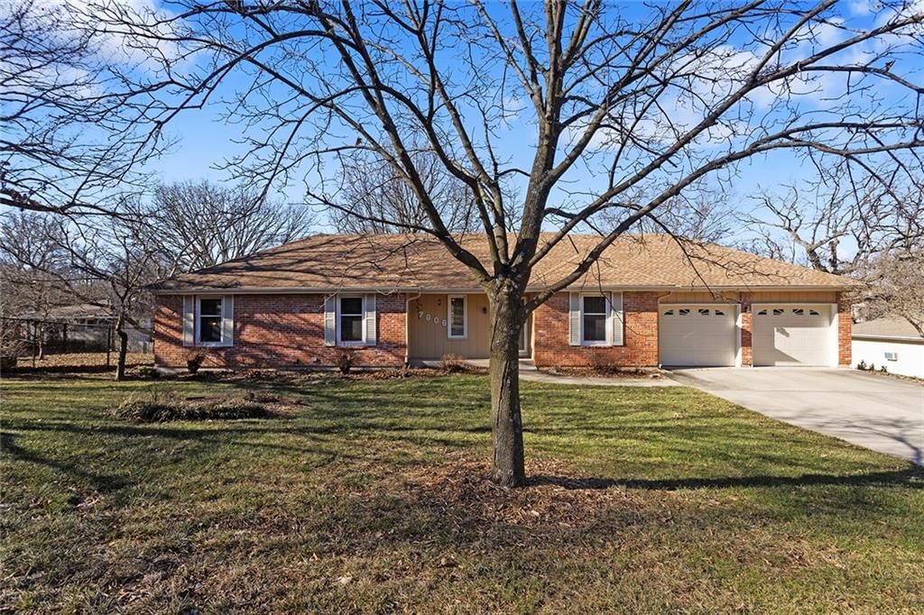 7806 N WOODLAND Avenue — photo 36