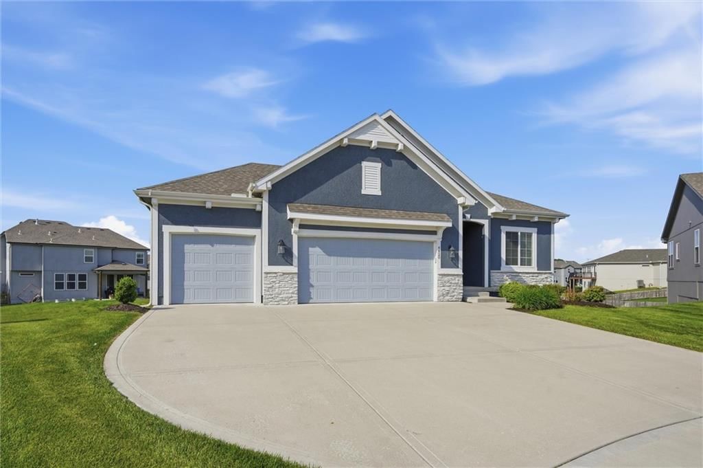 4420 SW Tanzanite Circle — photo 2