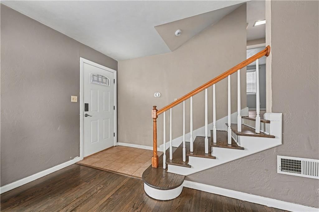2405 NE 48TH Street — photo 5