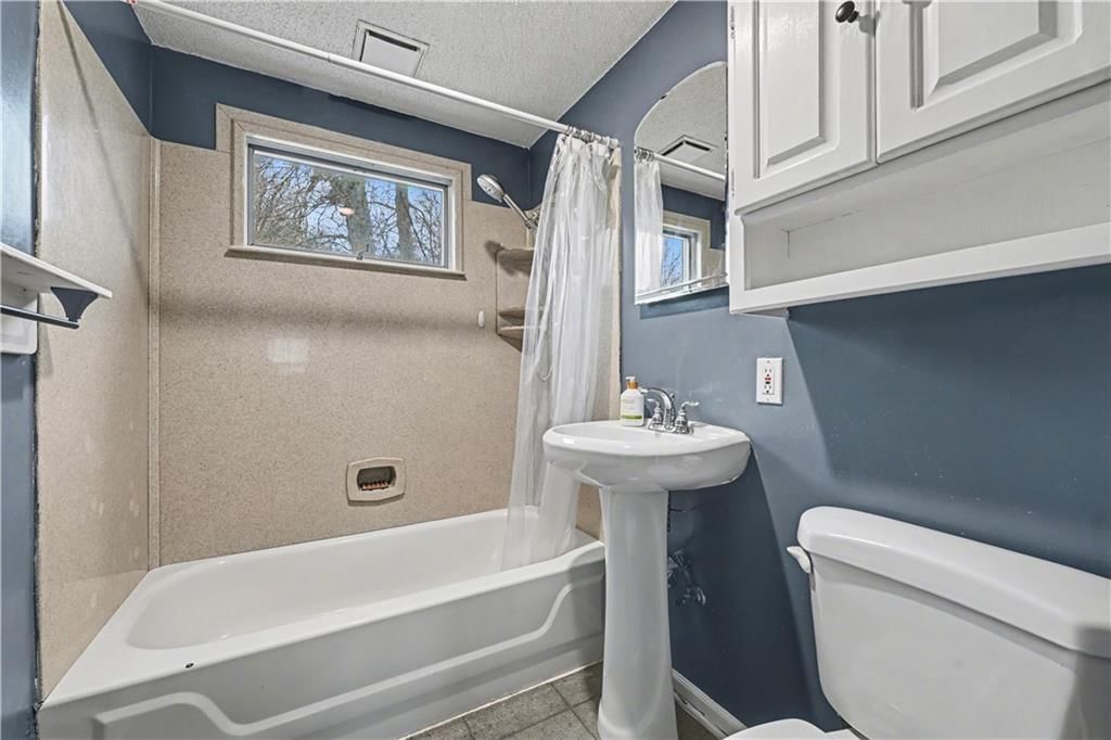 2405 NE 48TH Street — photo 17