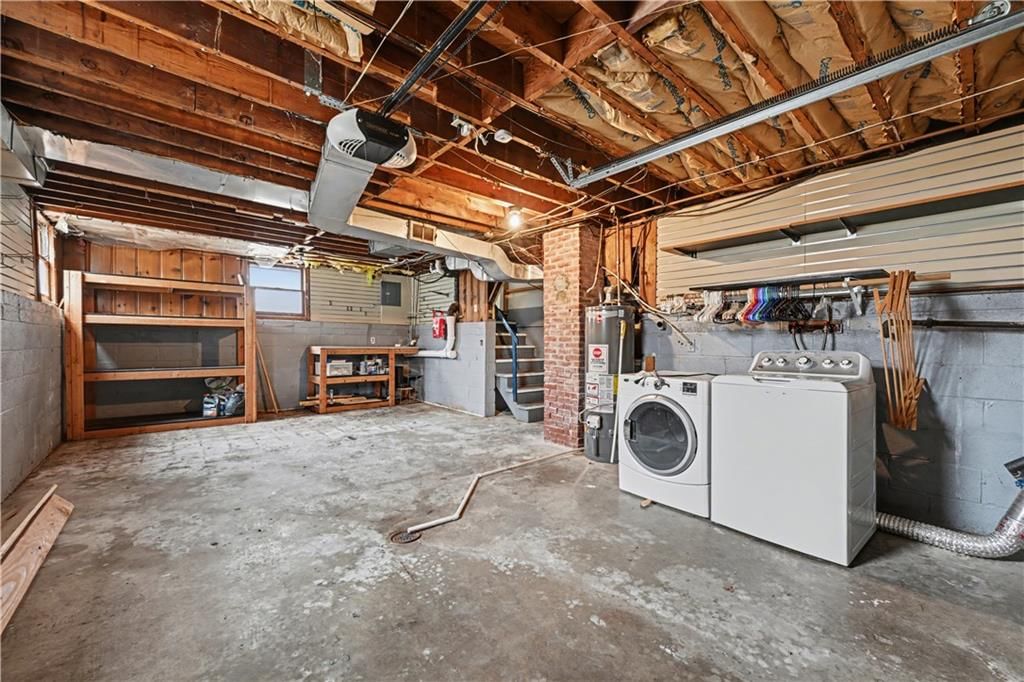 2405 NE 48TH Street — photo 18