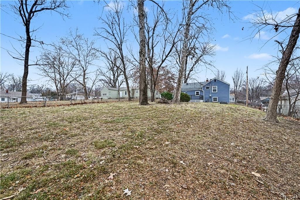 2405 NE 48TH Street — photo 23