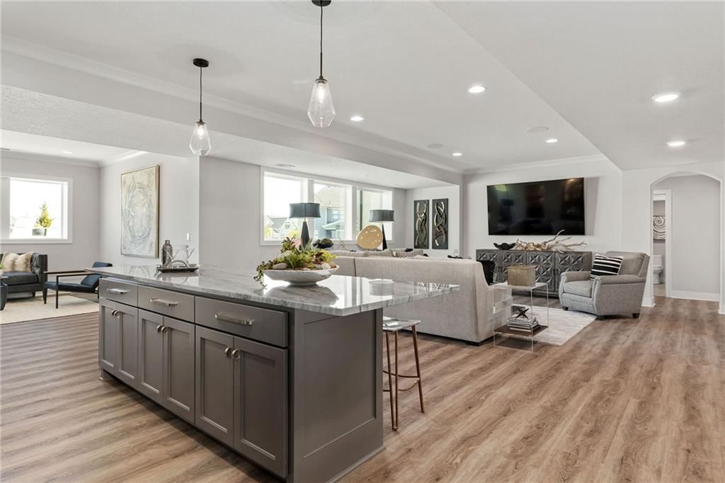 Photo 39 of 50 - 13701 Guilford Road, Leawood, KS 66224