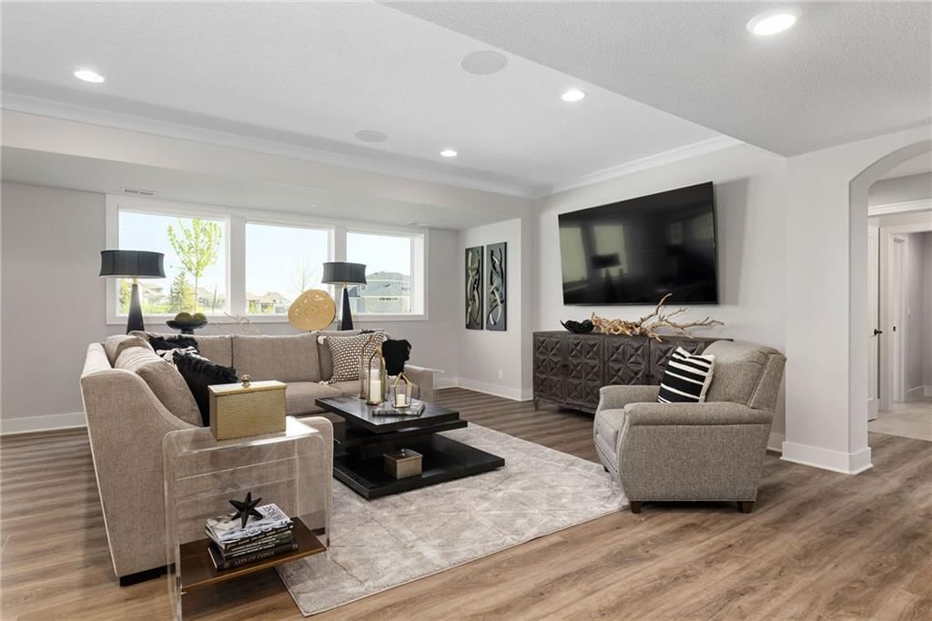 Photo 38 of 50 - 13701 Guilford Road, Leawood, KS 66224