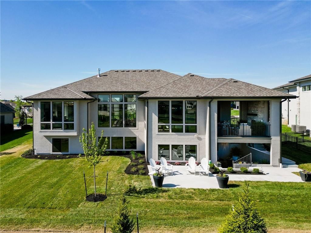 Big backyard at 13701 Guilford Road, Leawood, KS 66224