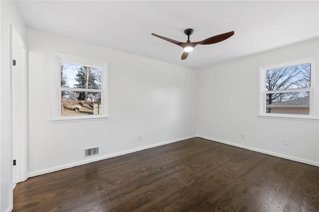 7204 Waverly Avenue — photo 9