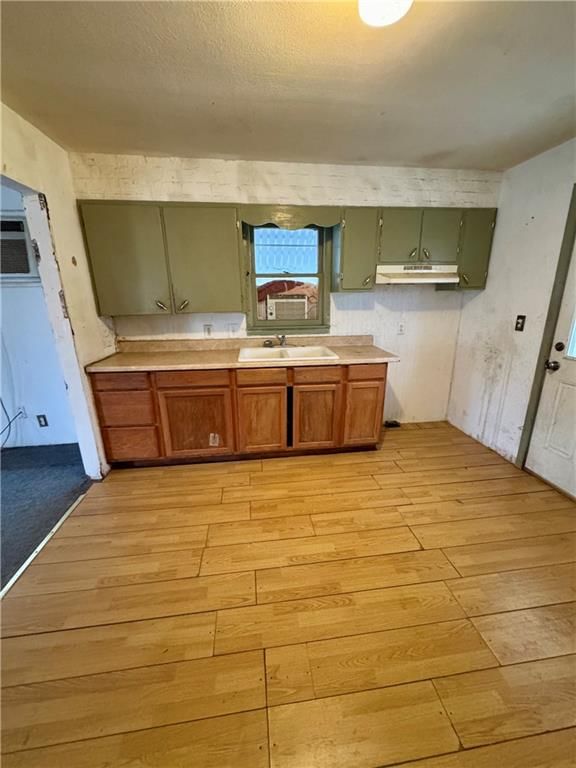 303 S Commercial Street — photo 8