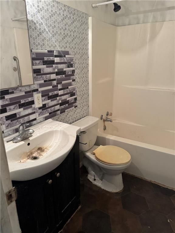 303 S Commercial Street — photo 10