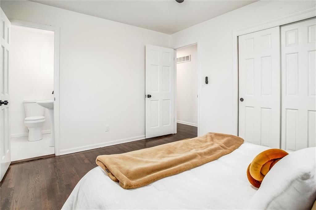 9705 Benson Street — photo 16