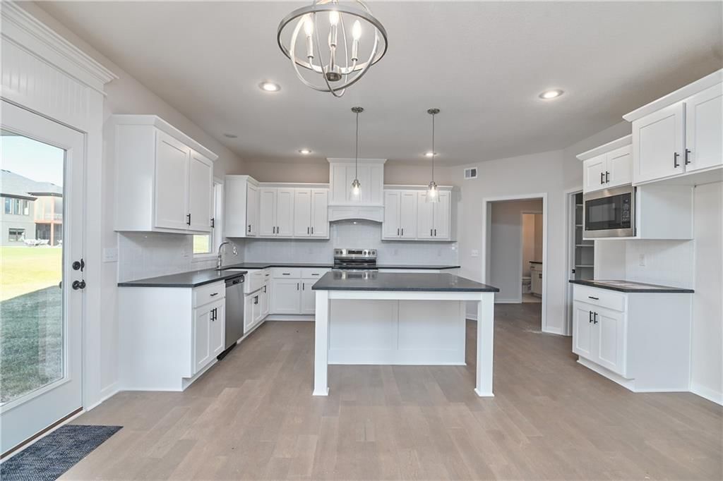 6122 Lewis Drive — photo 11