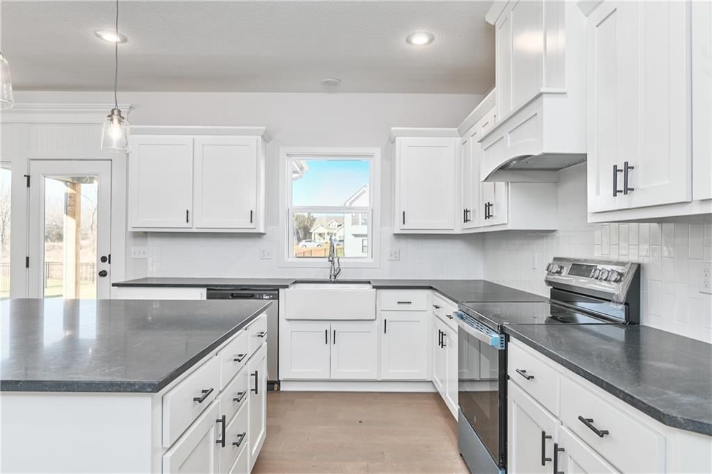 6122 Lewis Drive — photo 14