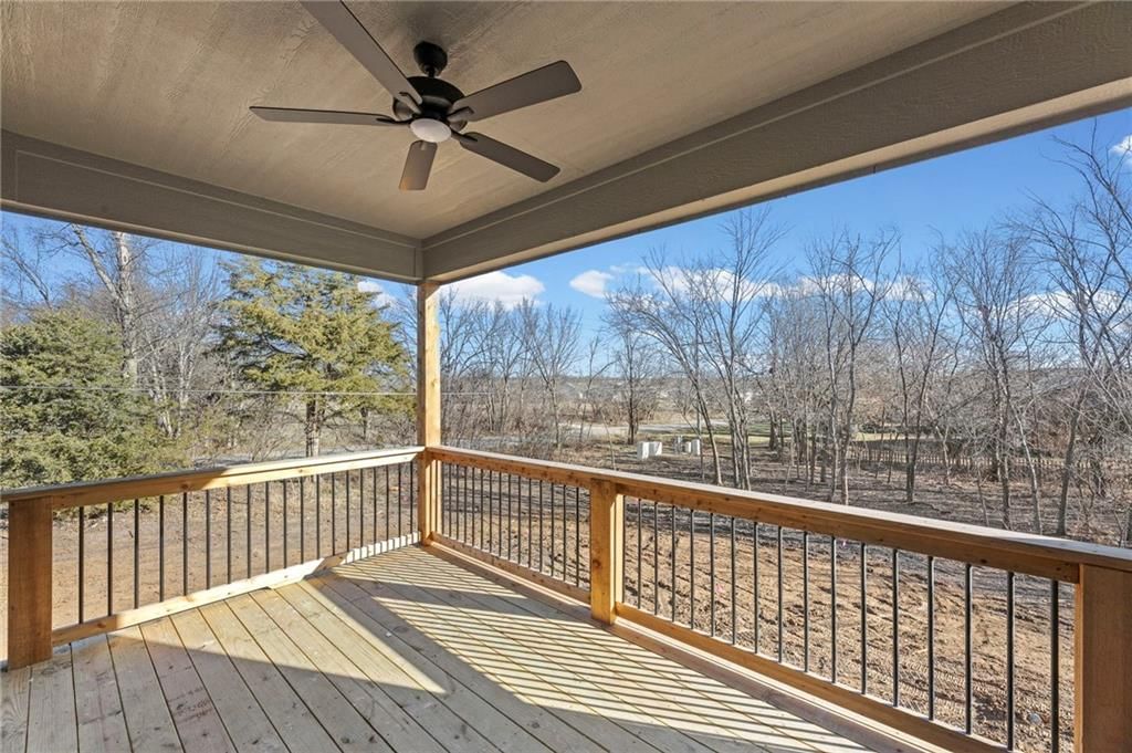 20703 Emerald Street — photo 34